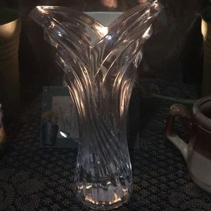 Spring flare vase